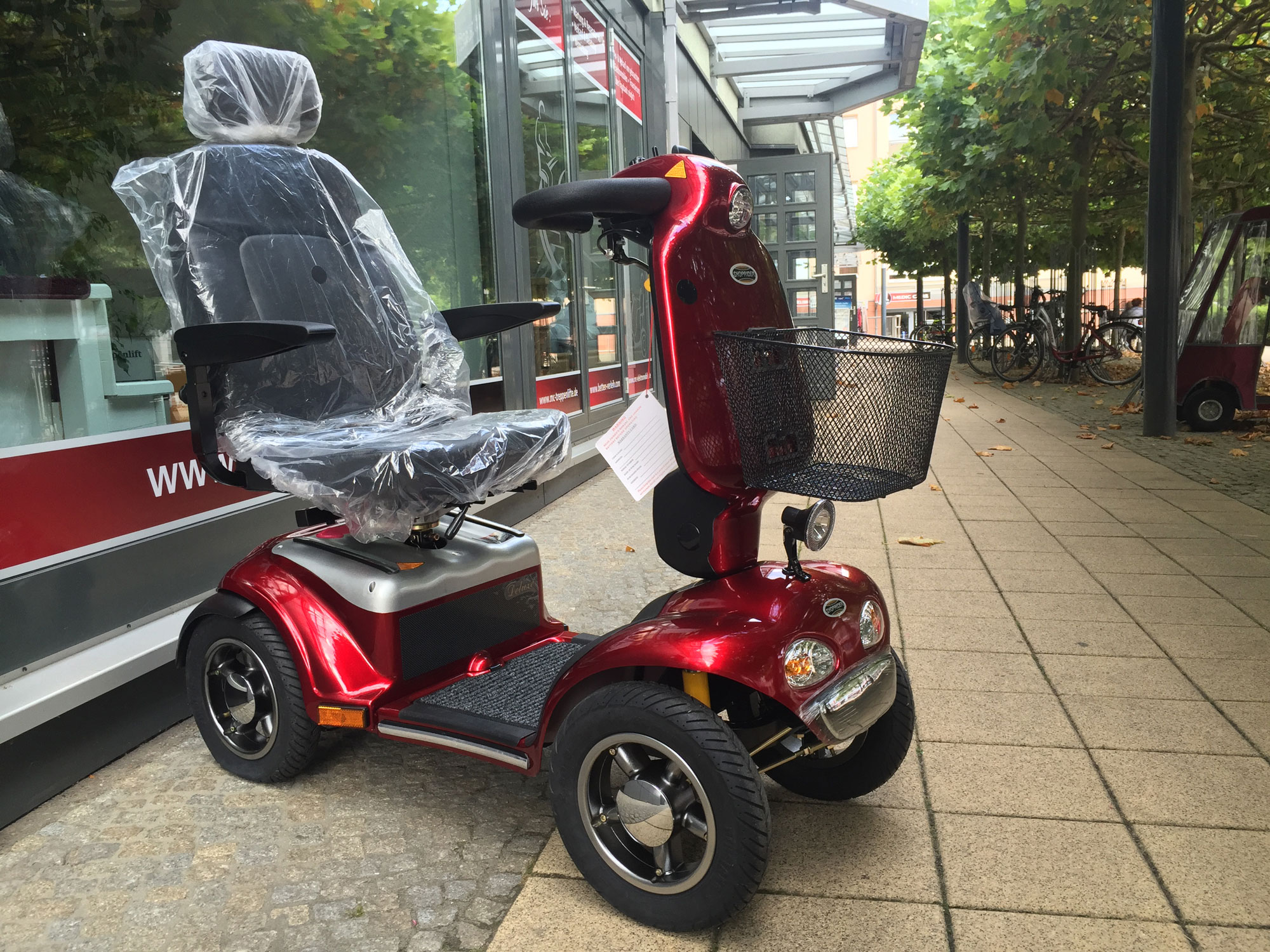 SHOPRIDER Rapid (15 Km/h) Rot – Neuwertiges Elektromobil | MC ...